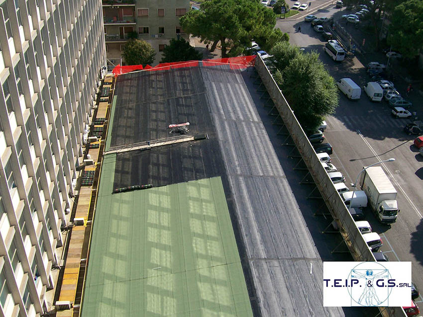 edificio a Roma con membrane elastoplastomeriche 2008